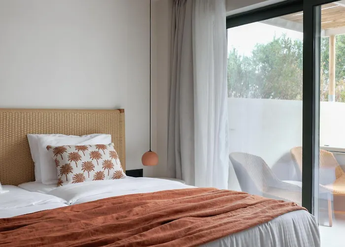 Cavo Marelia Hotell 4*