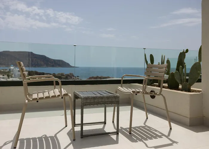 Cavo Marelia Hotell 4*