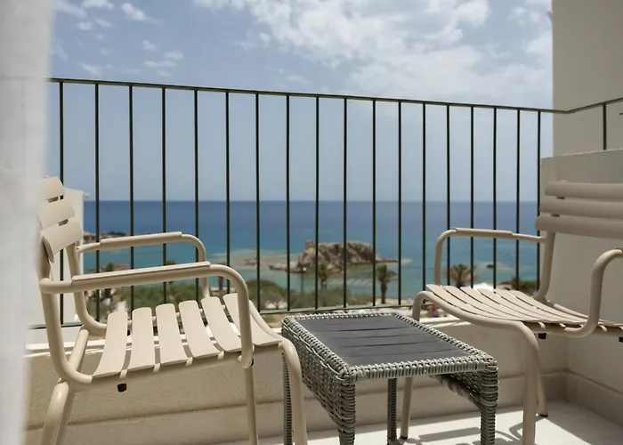 Hotell Cavo Marelia 4*