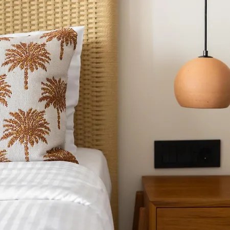 Cavo Marelia Отель Амупи