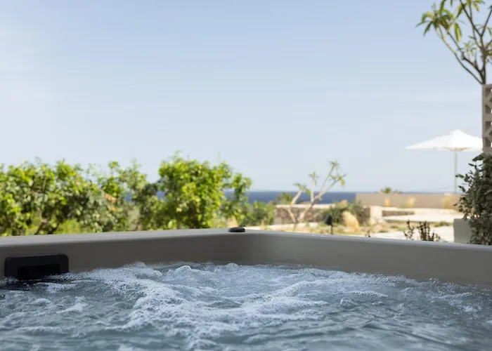 Cavo Marelia Hotel Amoopi